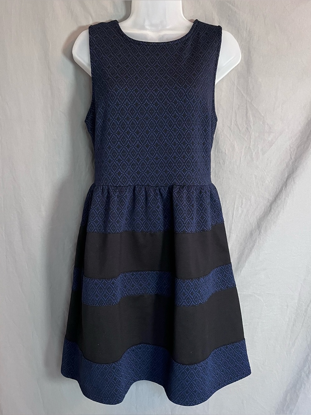 Dex Navy & Black Diamond Jacquard Textured Knit Skater Dress - L